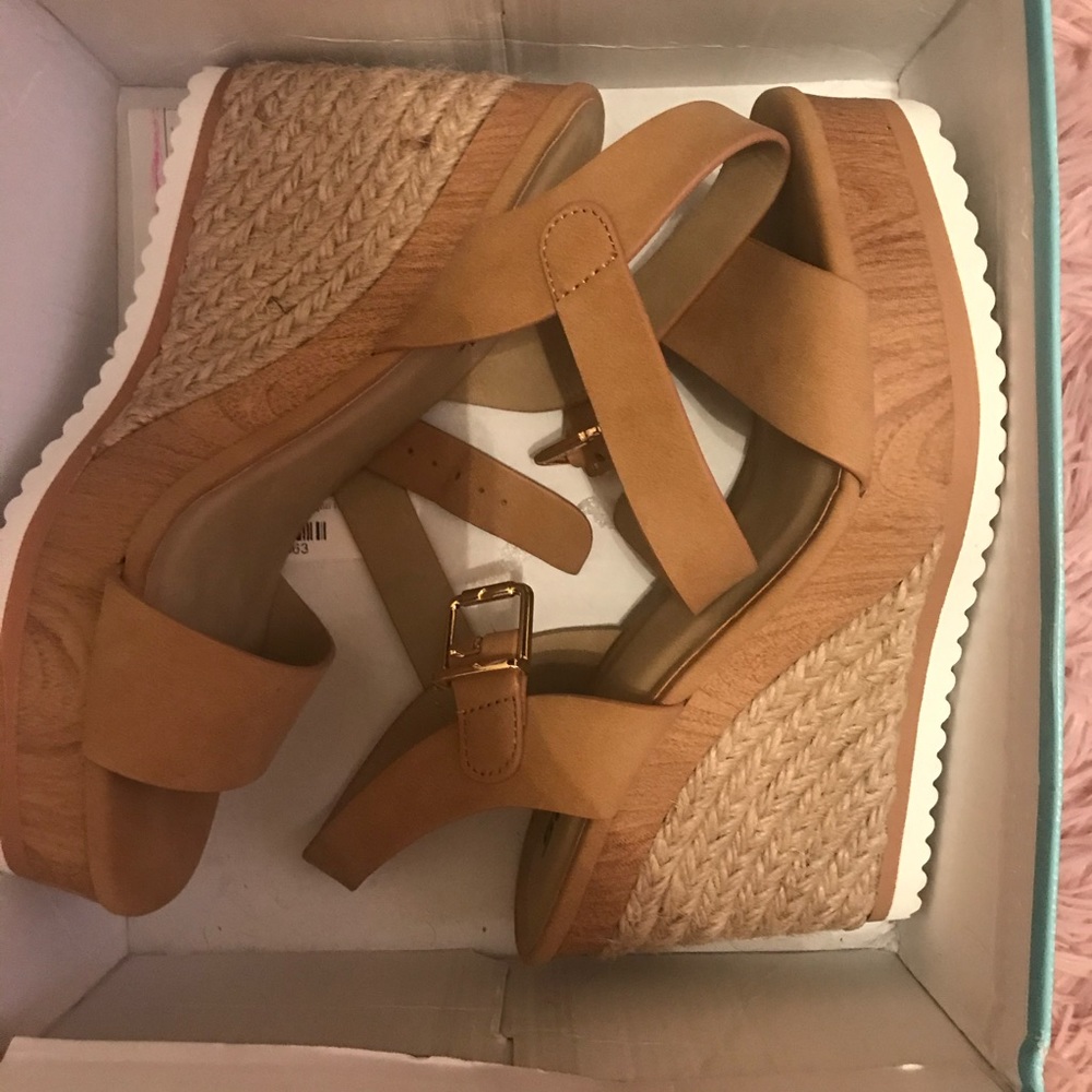 Wedge sandals